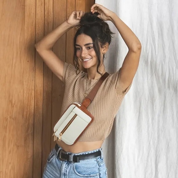 Vibrant Vegan Leather Fanny Pack Chest Bag with Adjustable Cross Body Strap - Picture 1 of 6